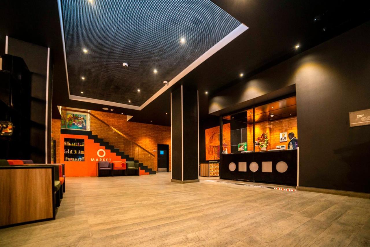 Onomo Hotel Дуала Екстериор снимка